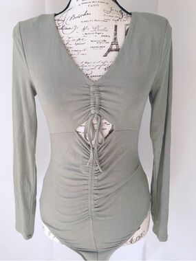 Astr Sage Green Ruched V-Neck Long Sleeve Bodysuit with Tie